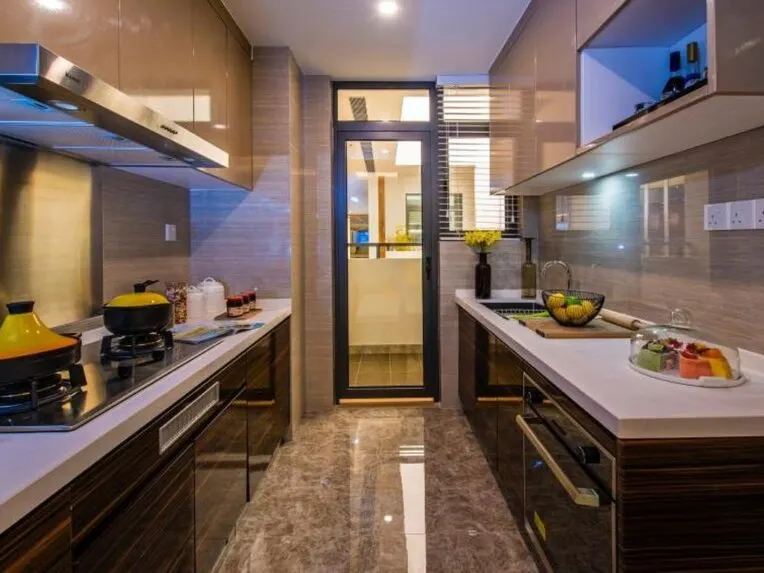 R&F Princess Cove Phase 2 show unit kitchen, photo